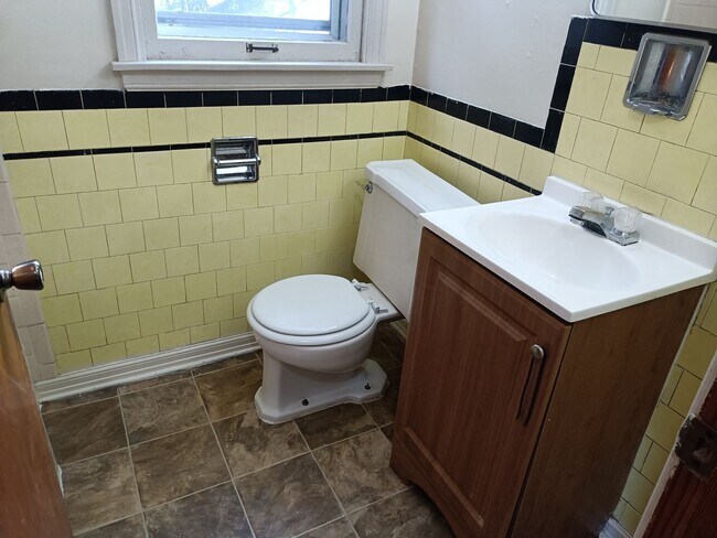 Foto del edificio - 5512 N 52nd St