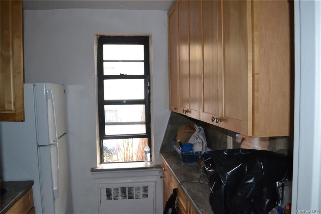 Primary Photo - 237 N Broadway