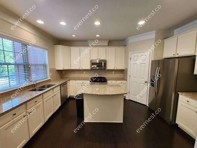 Building Photo - 1656 Woodbridge Ln