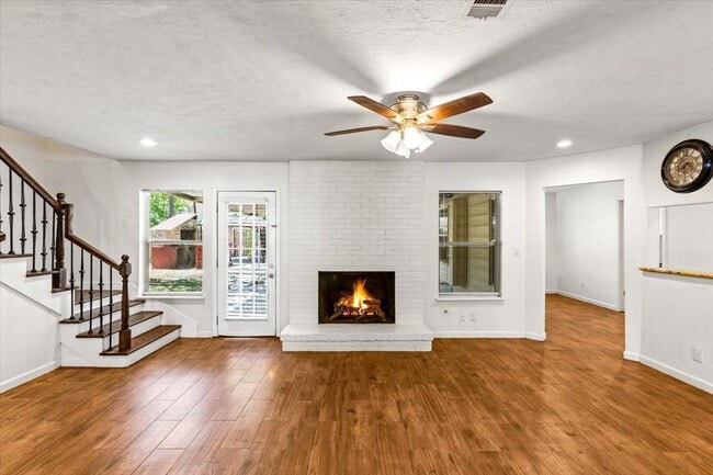 Building Photo - 751 Langwood Dr