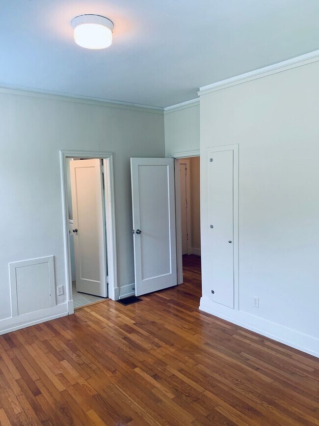 Foto del edificio - 357 Nelocco Dr