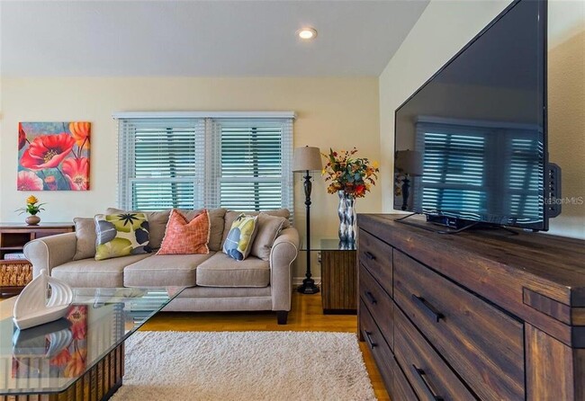 Building Photo - 2805 Pass a Grille Way