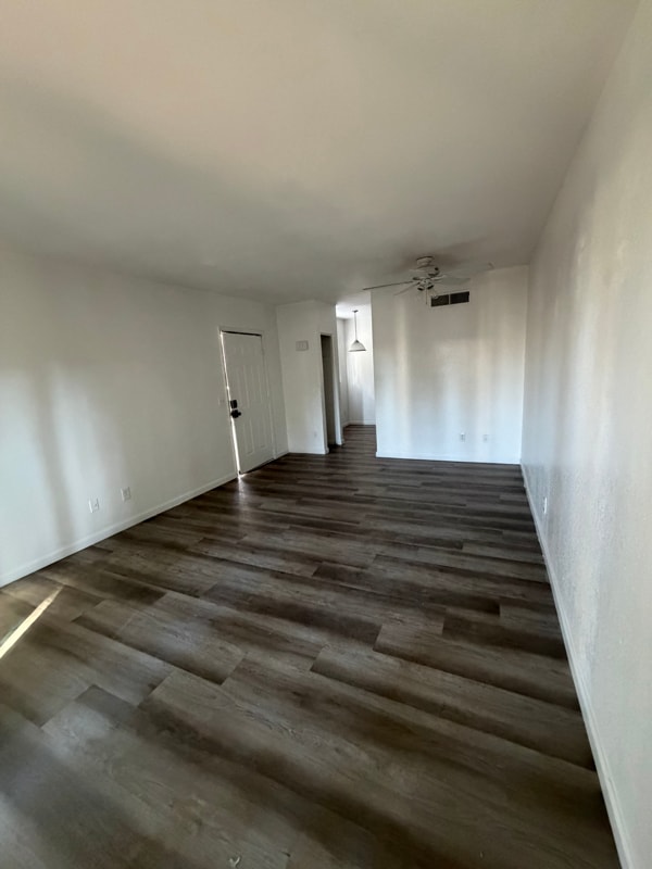 Foto del edificio - 2833 E Le Marche Ave