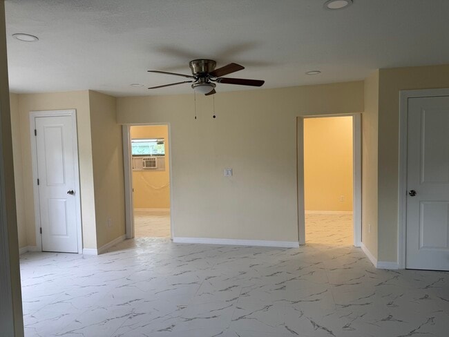 Building Photo - 505 N 43rd St