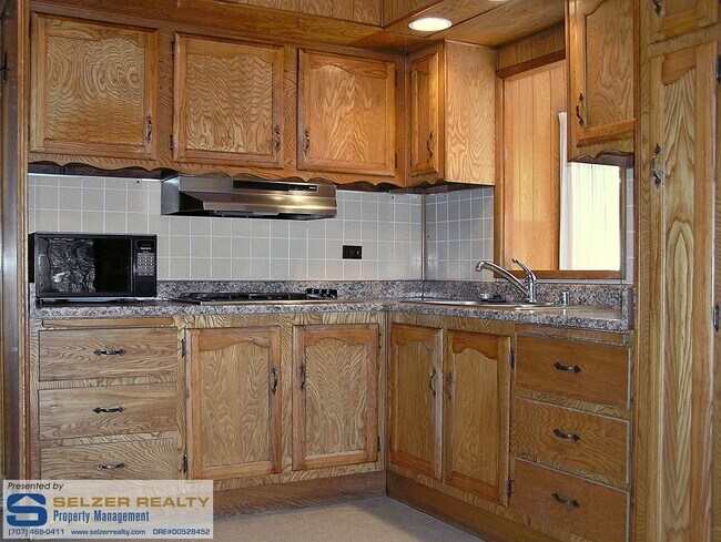 Building Photo - Cozy 2 bd. mobile in a picturesque vineyar...