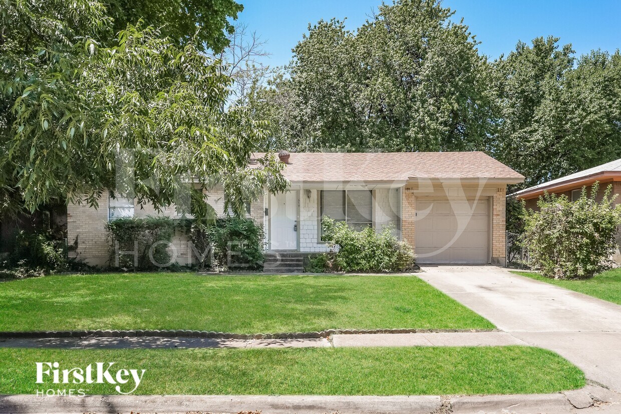 Foto principal - 619 S Alexander Ave