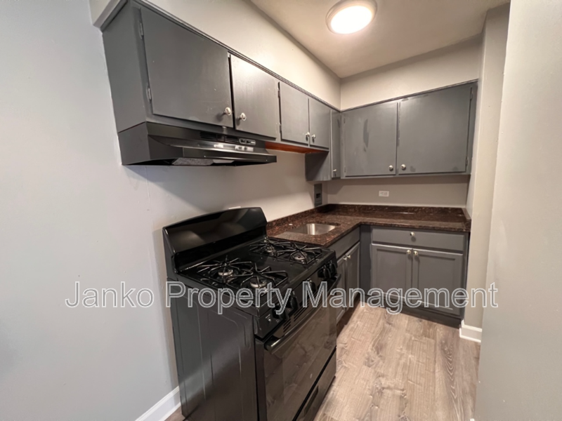 Foto principal - 3034 Chicago Rd