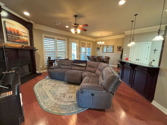 Foto del edificio - Half off the first Full Months rent! CYPRE...