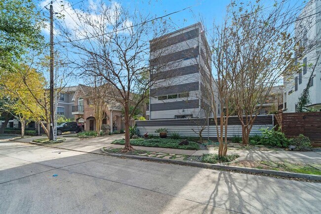 Foto del edificio - 125 Oak Pl