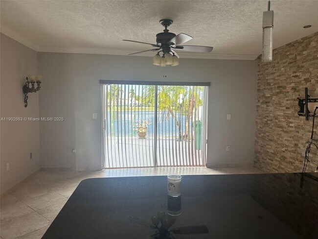 Foto del edificio - 14839 SW 9th Ln