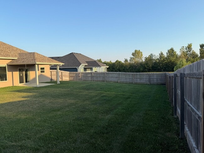 Building Photo - 5709 Ascot Way