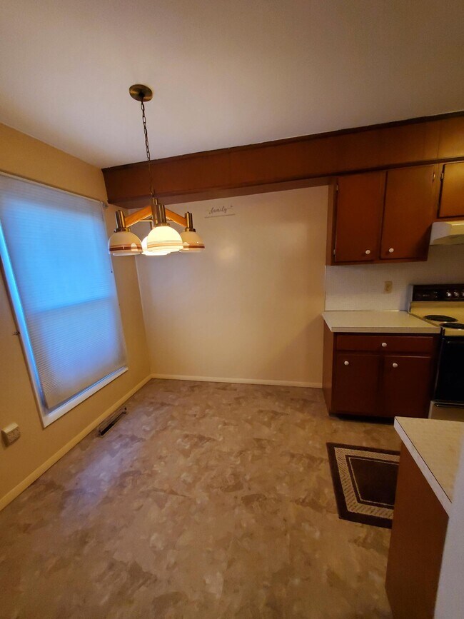 Foto del edificio - 940 E Maple St