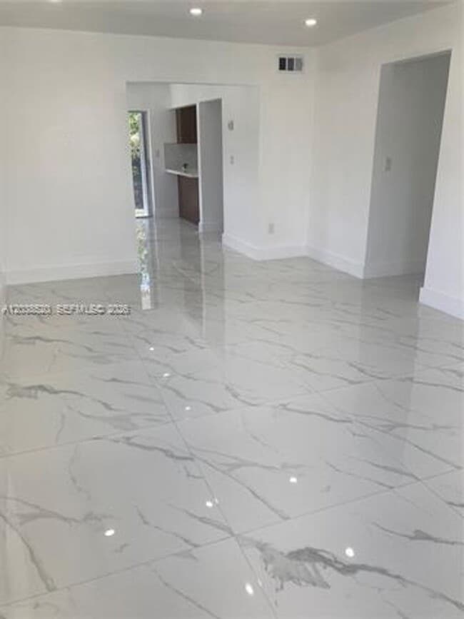 Photo - 18765 SW 100th Ave Apartment