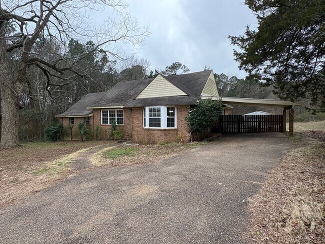 Foto del edificio - 3 Bed/2 Bath Home in Brandon