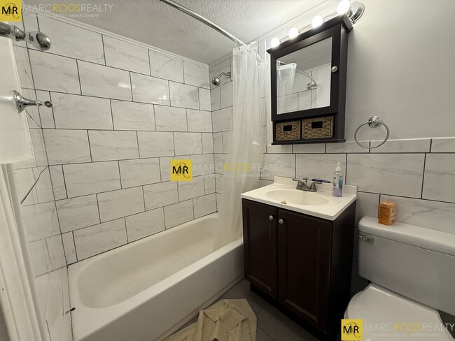 Building Photo - 469 Commonwealth Ave