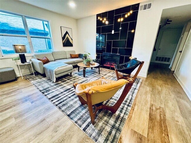 Foto del edificio - 275 Winding River Dr