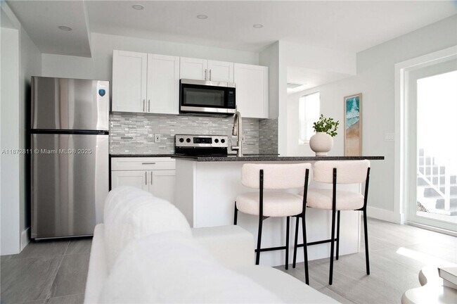 Foto del edificio - 4051 N Ocean Dr