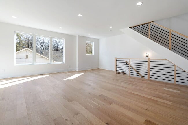 Building Photo - 3521 Avalon Ave