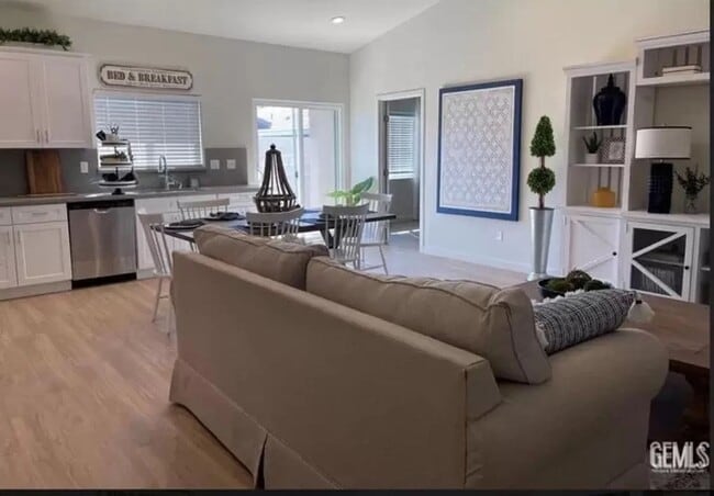 Building Photo - 8605 Frankie Lou St