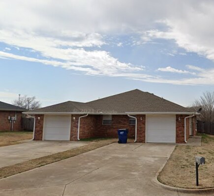 Building Photo - 1010 Aspen Ct