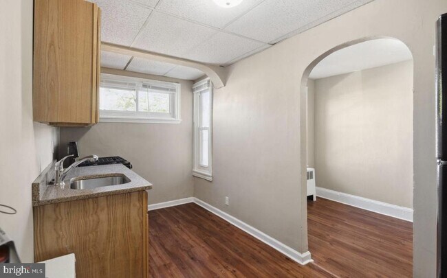 Foto del edificio - 4971 Kershaw St