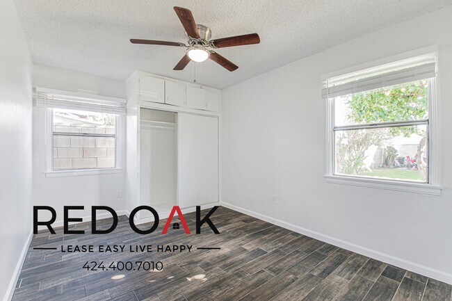 Building Photo - 11126 Lambert Ave