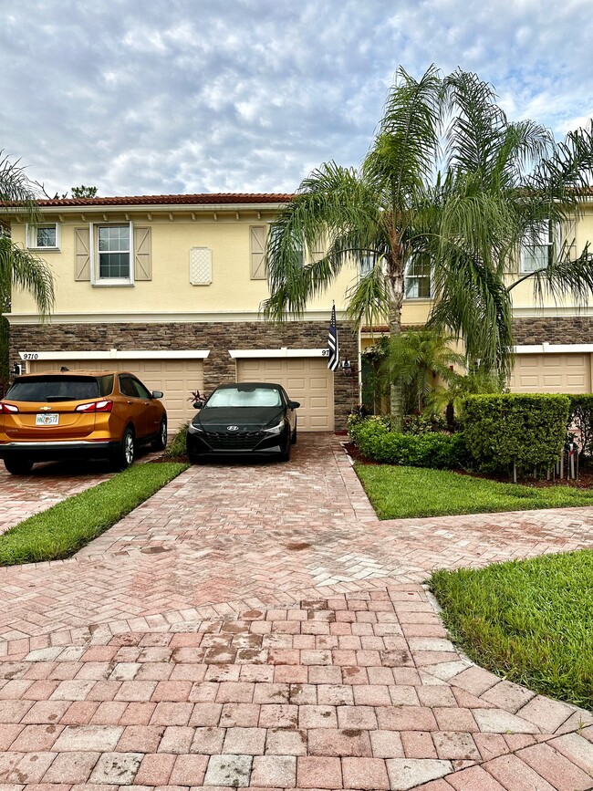 Building Photo - 9706 SW Purple Martin Way