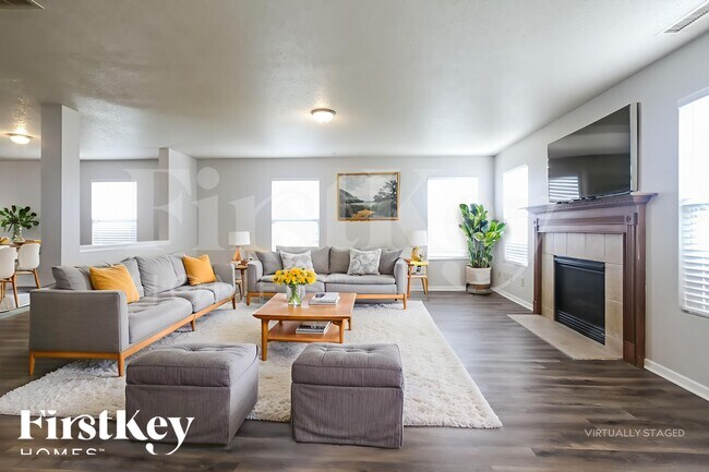 Foto del edificio - 1410 Fortner Dr