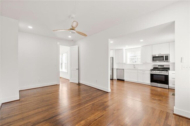 Foto del edificio - 255 Connecticut Ave NE