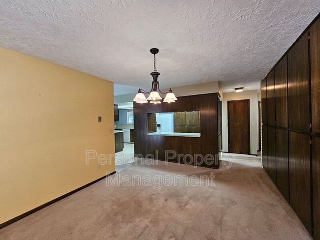 Foto del edificio - 10615 NE 41st St