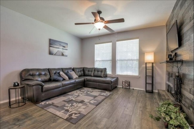 Foto del edificio - 2217 Glacier Park Ln