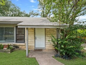Building Photo - 6208 Walnut Hills Dr