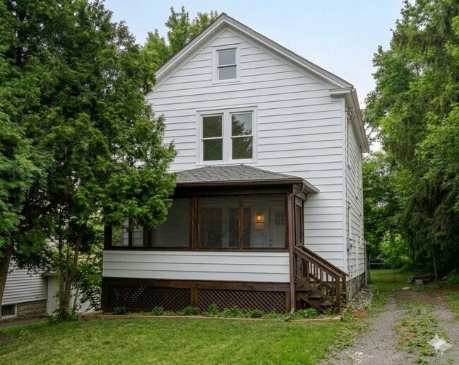 Building Photo - 121 Temple Pl