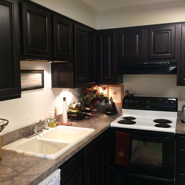 Foto del edificio - 12500 Edgewater Dr