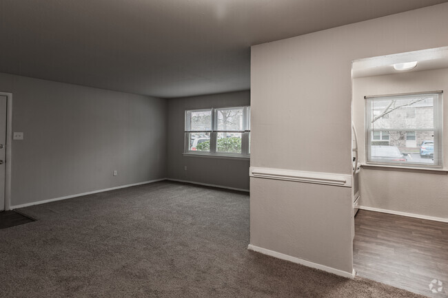 2HAB,1BA,- 925SF - Lake Village Apartments