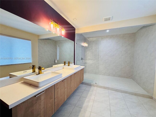 Building Photo - 8108 NW 48th Ter