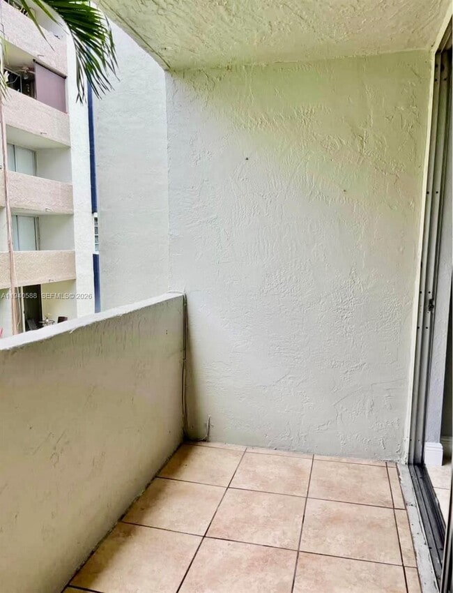 Foto del edificio - 10090 NW 80th Ct