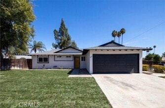 Building Photo - 11233 Doverwood Dr