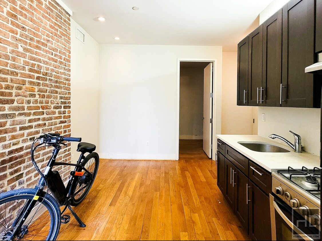Foto principal - 1253 Lincoln Pl