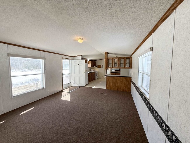 Building Photo - 531 Daniel Webster Hwy