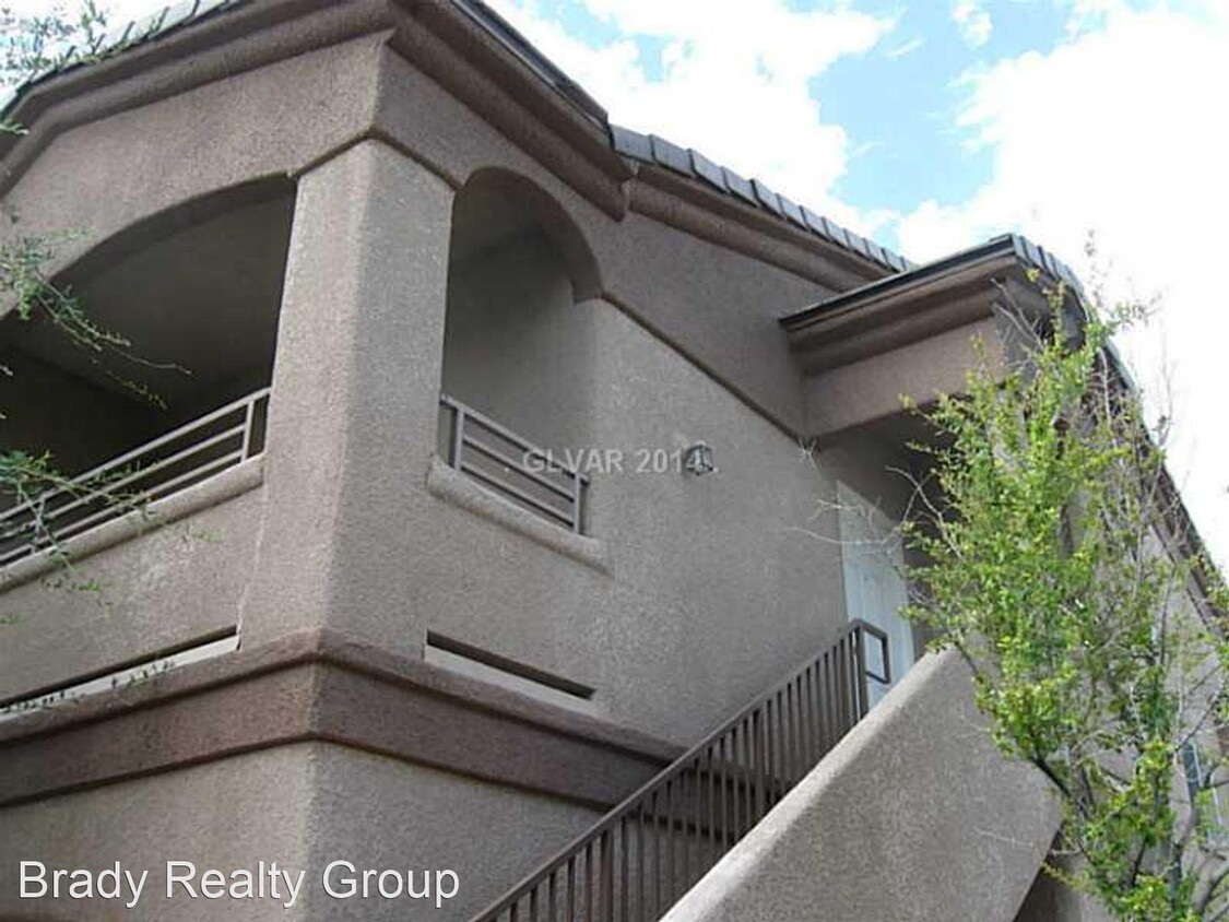 Primary Photo - 2 br, 2 bath House - 5750 Hacienda Ave #211