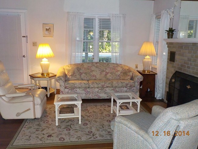 Building Photo - 116 Castile St