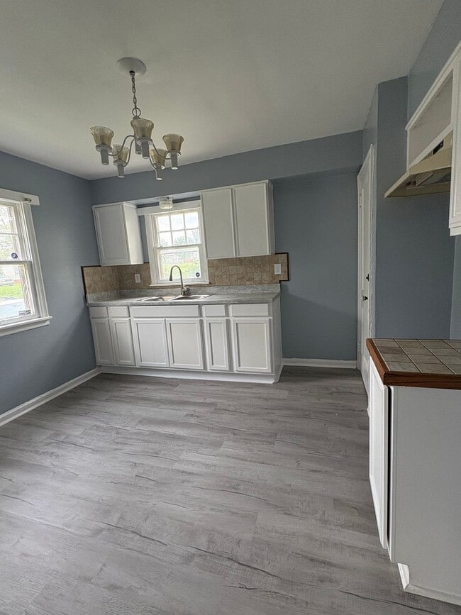 Building Photo - 2 Bedroom Home in Dayton