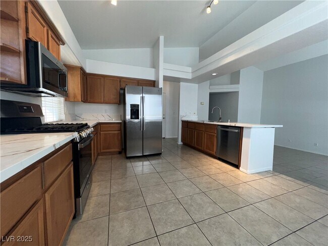 Foto del edificio - 1356 Lamplight Village Ln