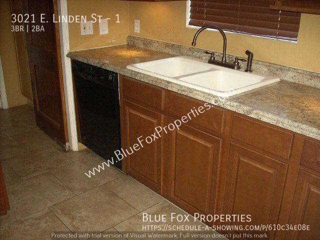 Building Photo - 3021 E Linden St # 1