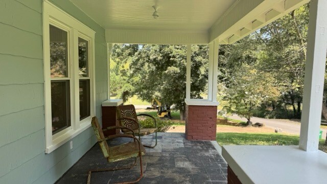 Building Photo - 319 Hogan Rd