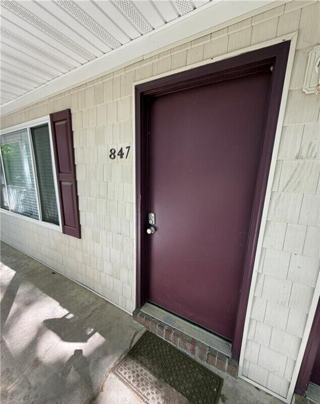 Foto del edificio - 815 Sandy Ct