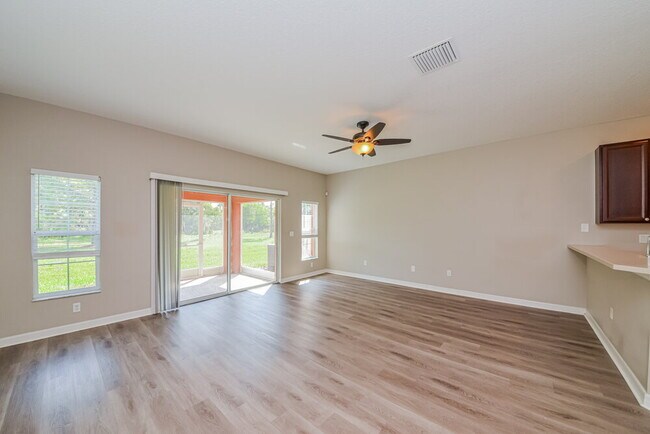 Foto del edificio - 11527 84th St Cir E