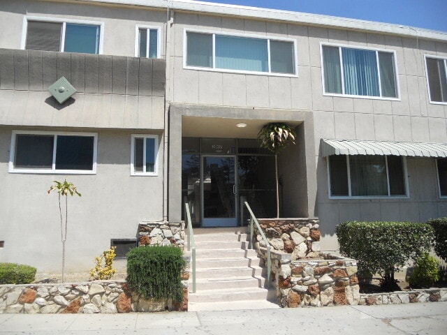 Building Photo - 3007 W 5th St