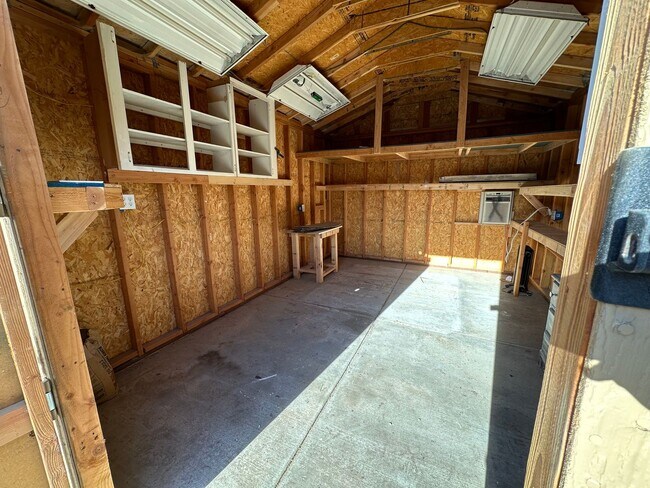 Foto del edificio - Bright & Spacious 3-Bedroom Home in Prime ...